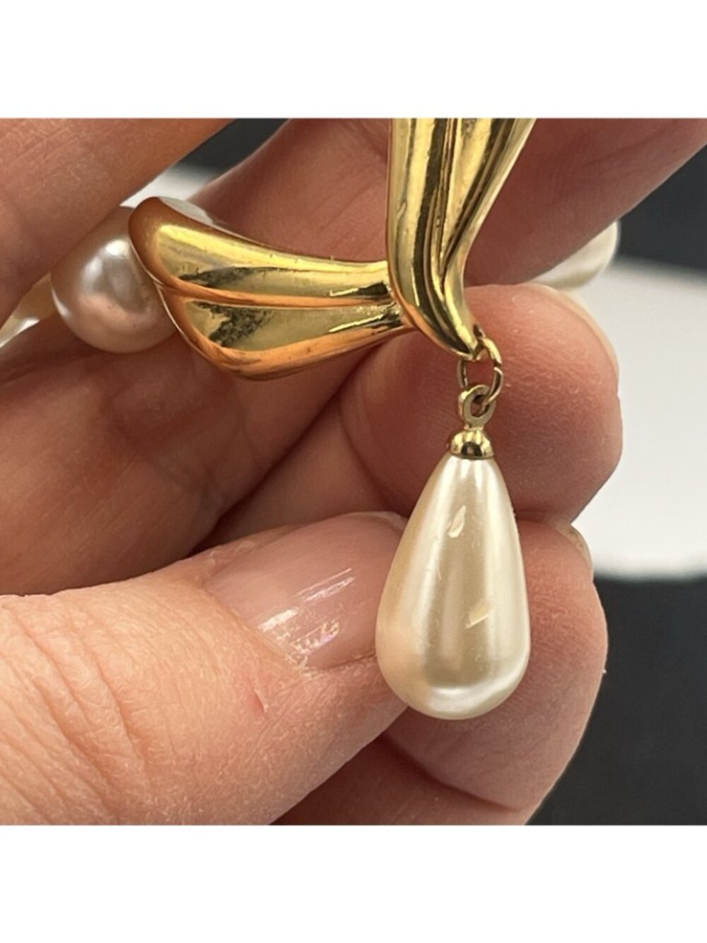 Vintage 80s Napier Necklace Faux Pearl Beaded Gold Tone Patent 4,774,743 - Picture 7 of 16